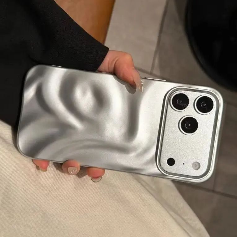 高級感のあるウェーブジェリーカラーマットグロッシーケース i - Luxury Plating Case のレビューと価格