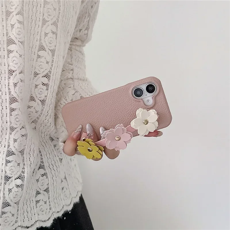 3D美しい花柄リストバンド付きスマホケース - iPhone - Phone Cases That Fit Iphone 16E のレビューと価格